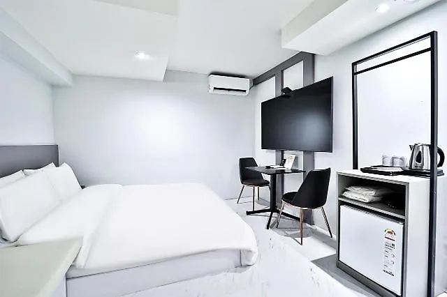 Lenis Seomyeon Motel *