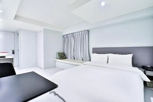 Lenis Seomyeon Motel Busan