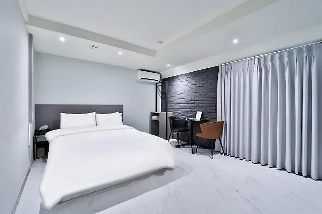 Motel Lenis Seomyeon *